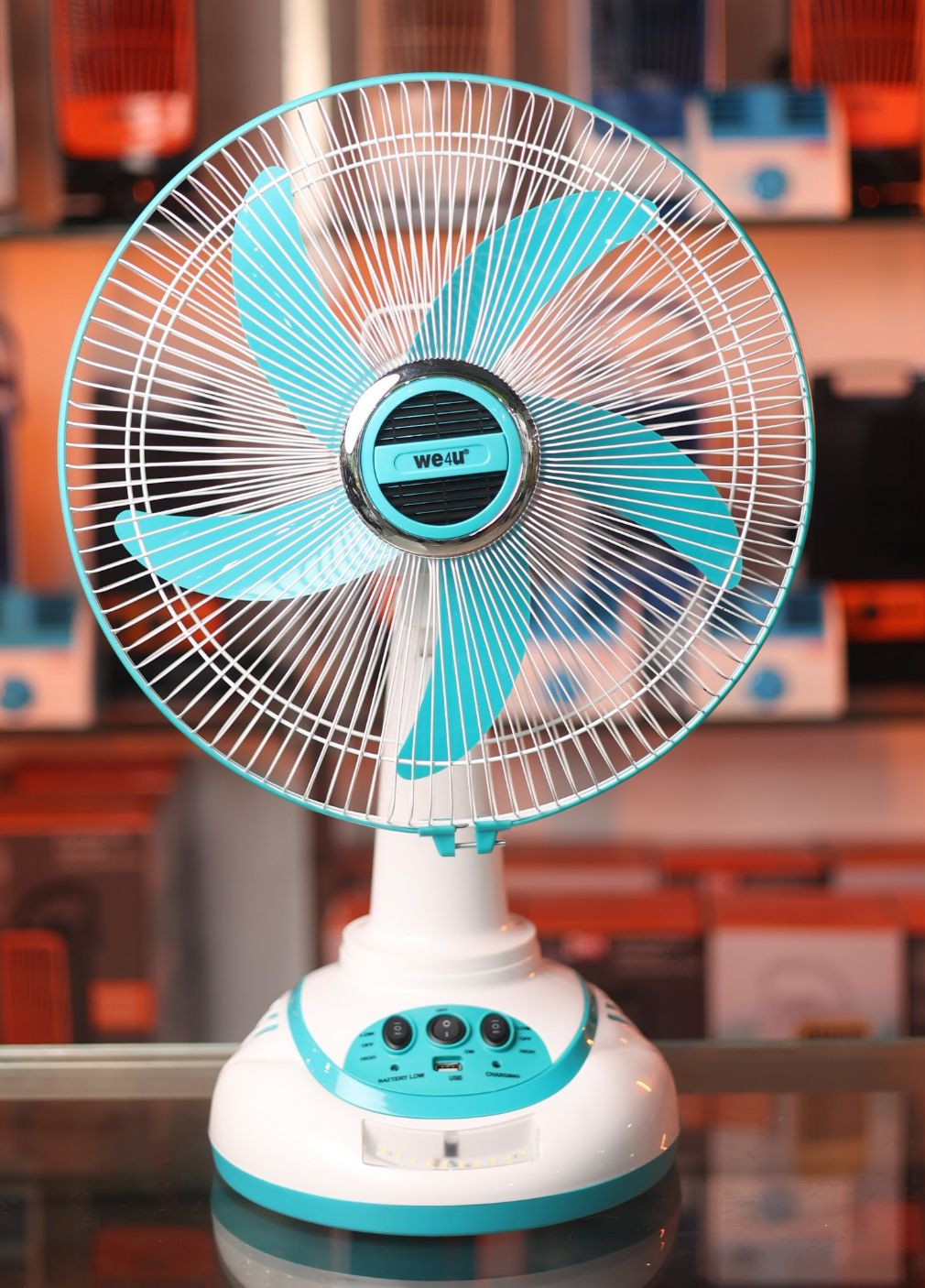 RECHARGEABLE TABLE FAN (4-5 HOURS HI SPEED/ 6-8 HOURS LOW SPEED)